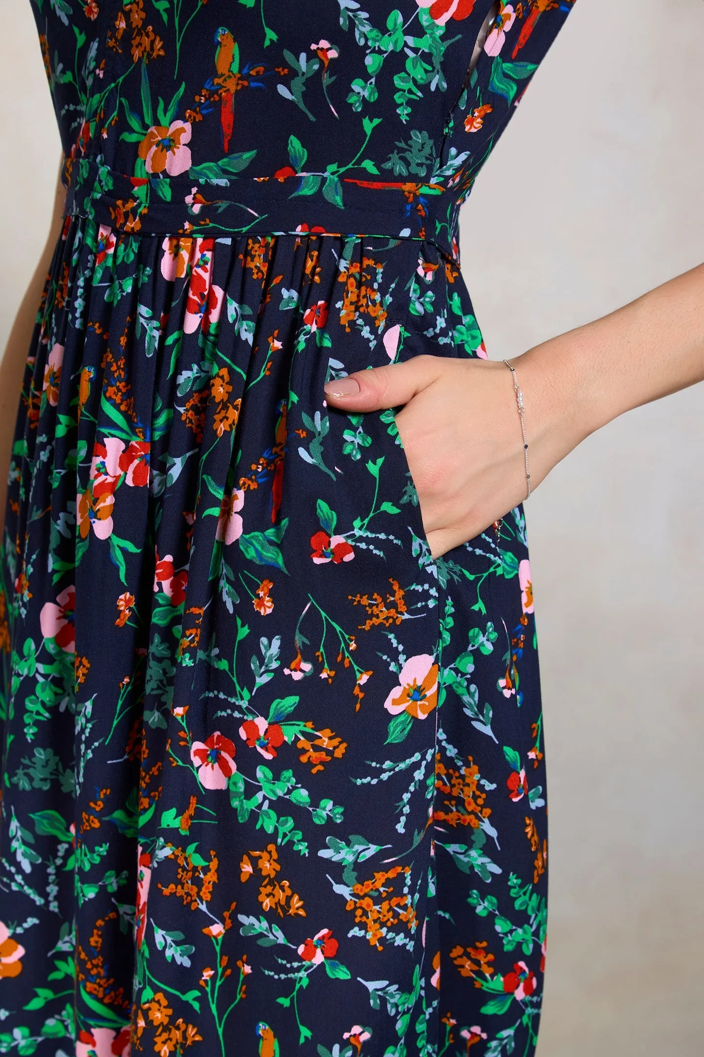 Hriya|Floral Midi Dress