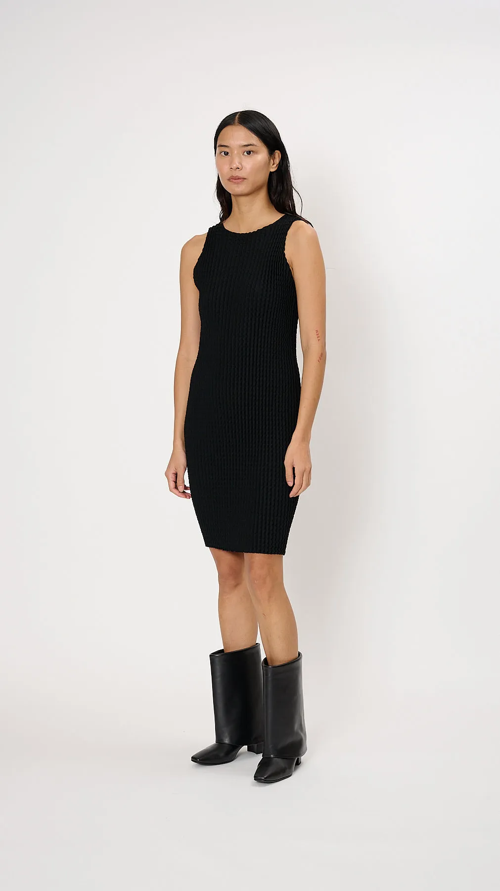 Spongy BK/WT-38 Dress in Black