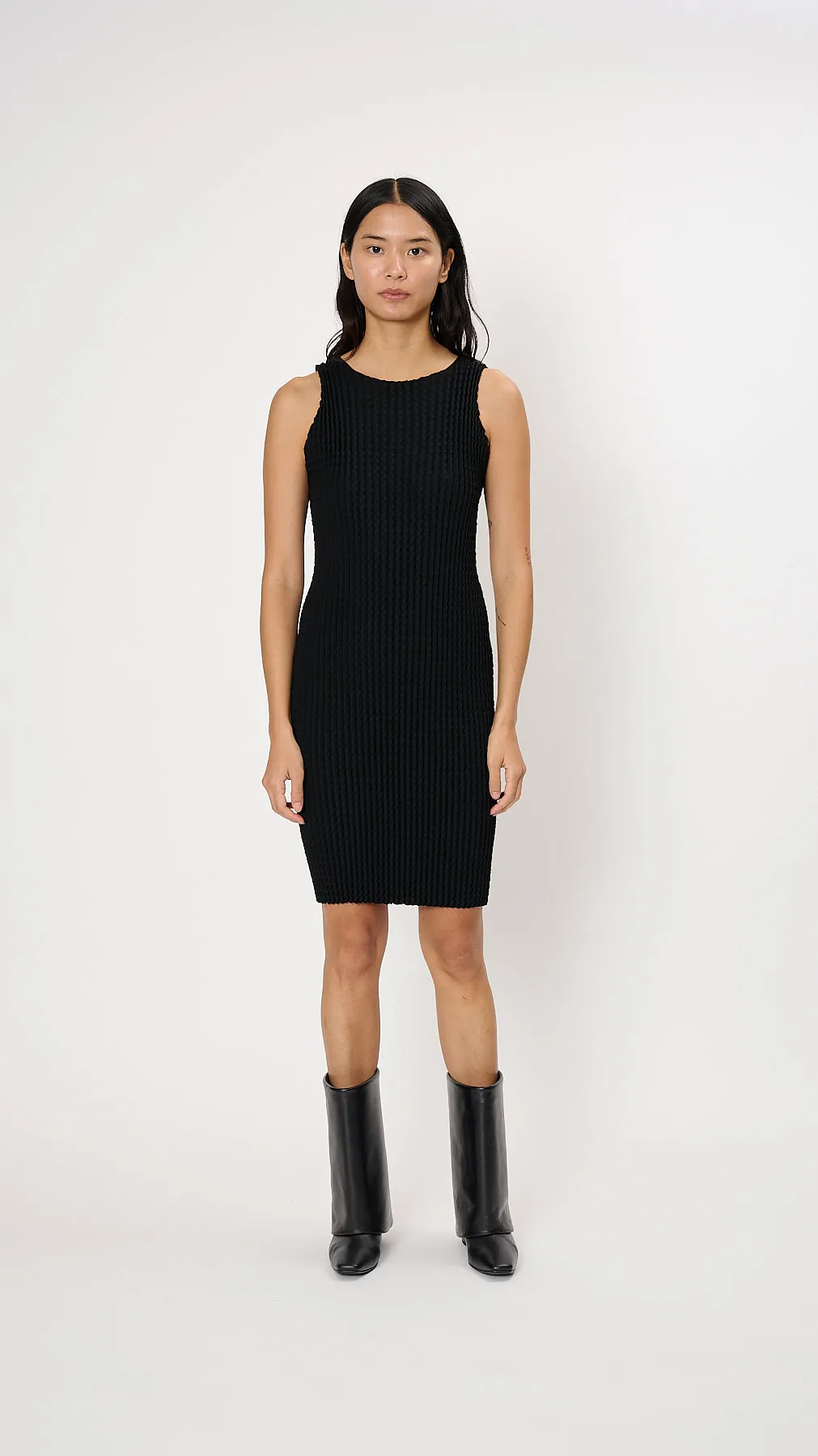 Spongy BK/WT-38 Dress in Black