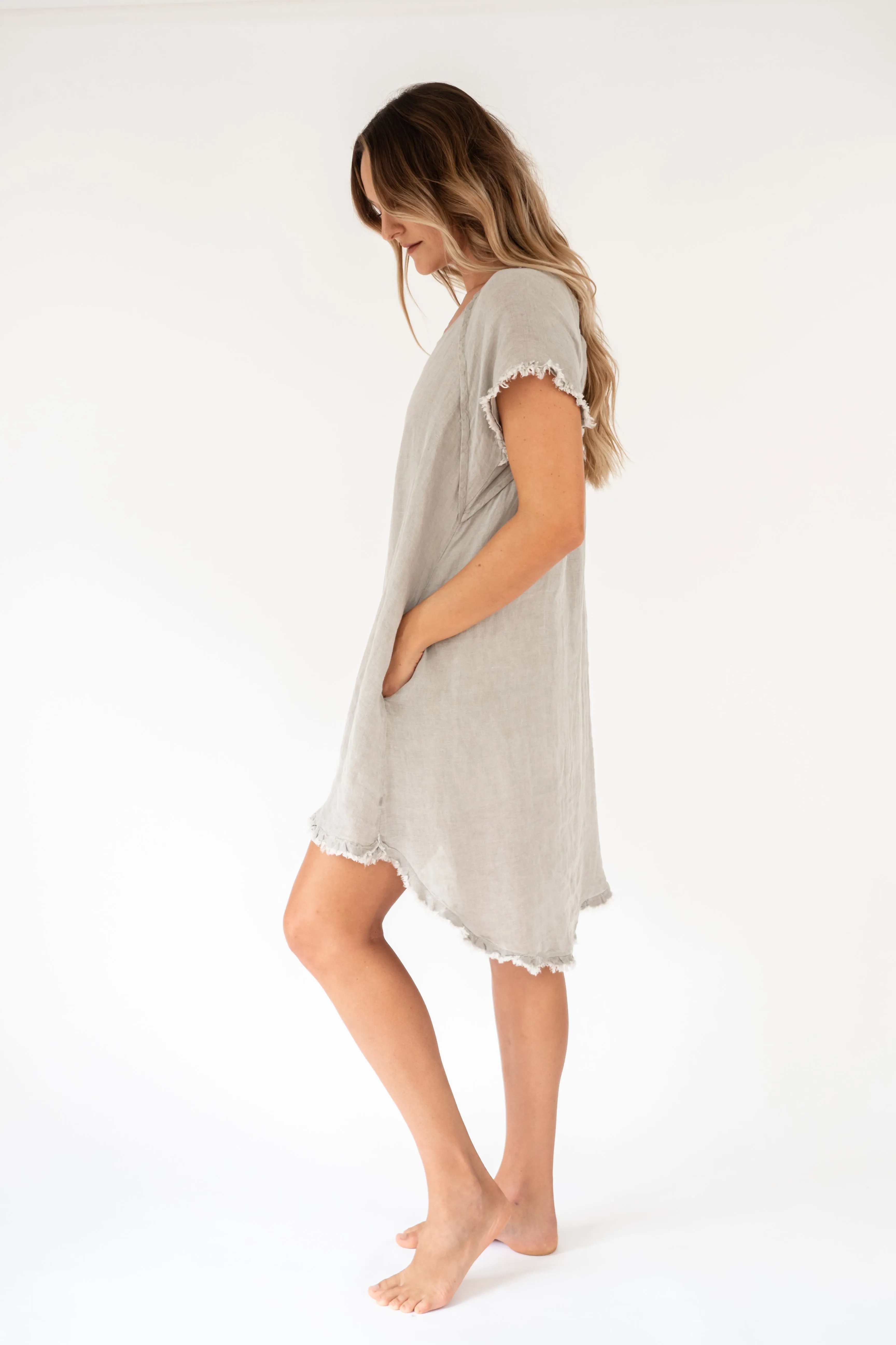 The Mana'o Linen Dress